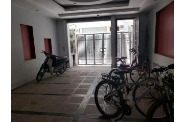 Cần tiền bán gấp Bát Khối 35M2 5 Tầng , MT 3.5M, Giá 2.78 Tỷ Ngõ ô tô đỗ